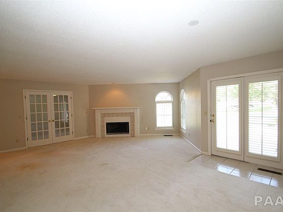 5th image of 5200 N Knoxville Ave APT 102S