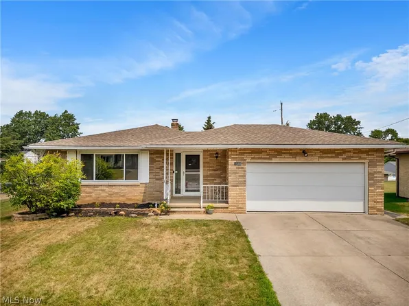 1500 Winchester Dr, Parma, OH 44134