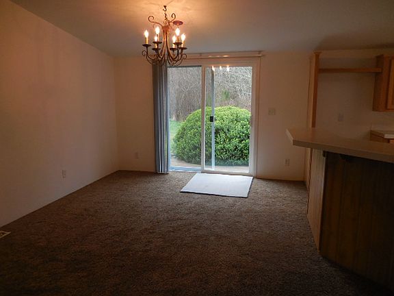 4th image of 6585 SE 160th St