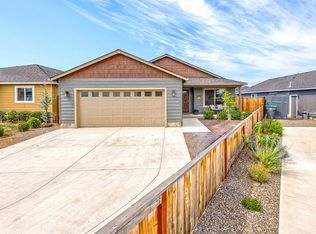 2829 Caster Ln, Medford, OR 97501