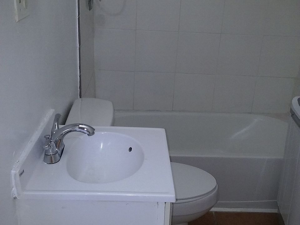2nd image of 53 Harmony St