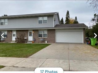 438 Pine St, Hartford, WI 53027