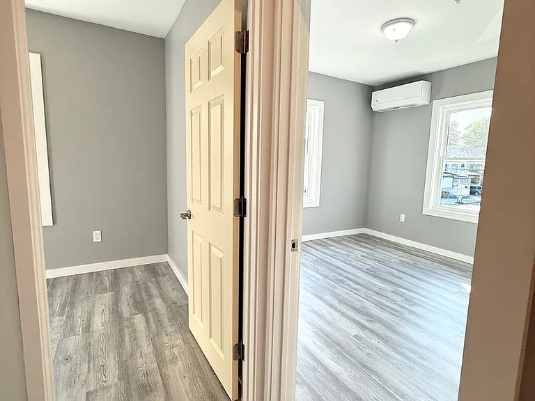 176 Smith Ave — Photo 8