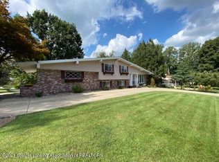 4754 River Ridge Dr, Lansing, MI 48917