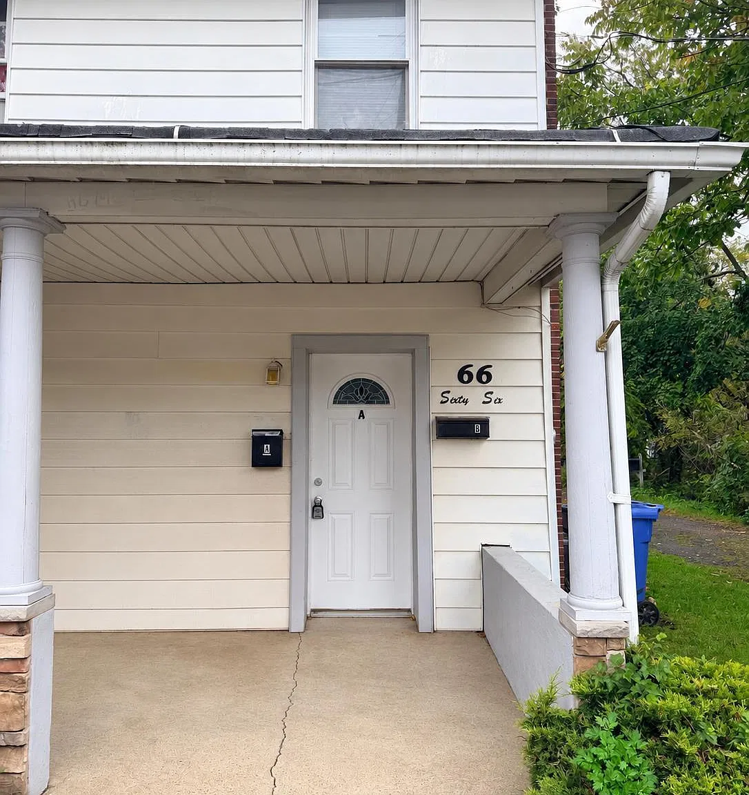 2 bed, 1.0 bath, 1456 sqft, $2,350 — Photo 3