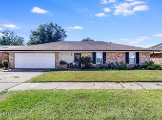 104 Grand Prairie Dr, Lafayette, LA 70506