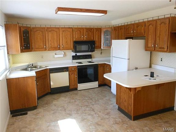 3rd image of 11610 Brookford Ln