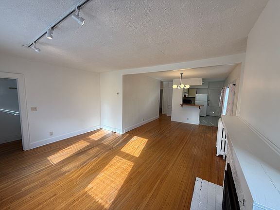 3rd image of 4919 Vincent Ave S