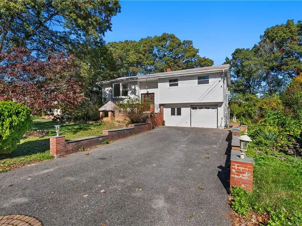 123 Stacom Street, Brentwood, NY 11717