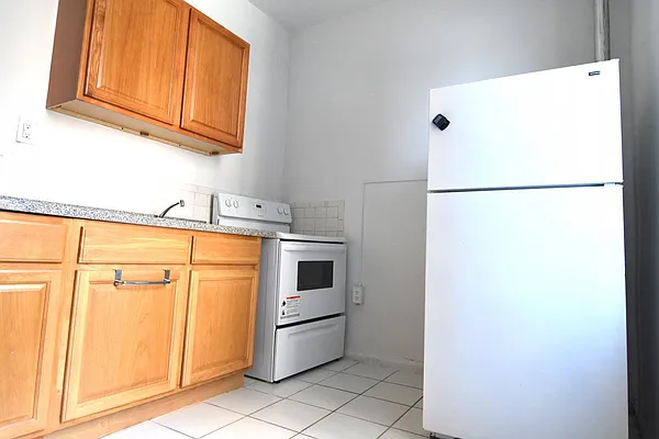 Rented by Bohemia Realty Group | media 16