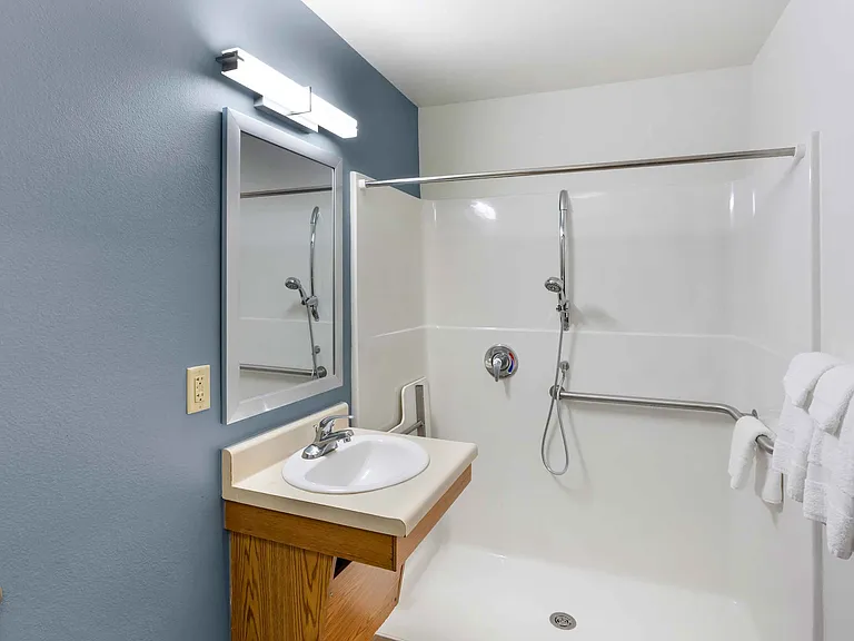 Studio Suite - 1 Full Bed
