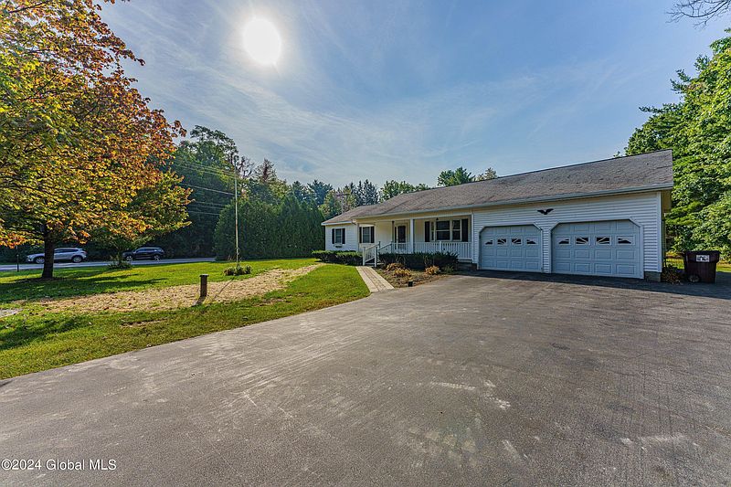 2nd image of 301 Northline Road