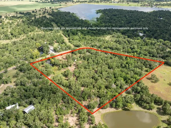 13423 Oak Dr, Iola, TX 77861