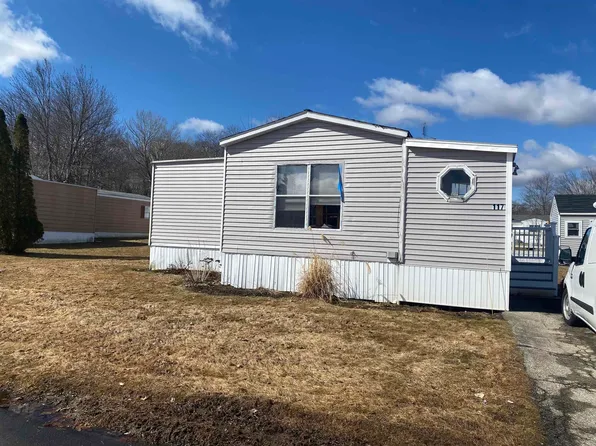 117 Whippooorwill Street, Seabrook, NH 03874