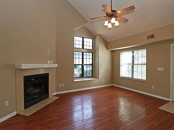 3rd image of 2412 Donaldson Dr