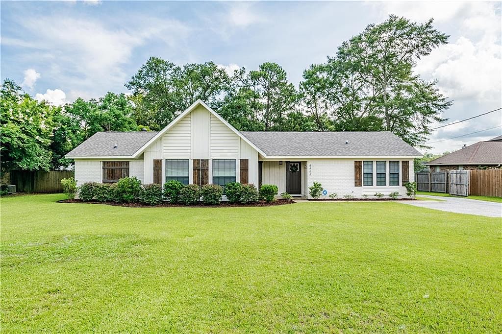 5234 Cottage Hill Rd, Mobile, AL 36609