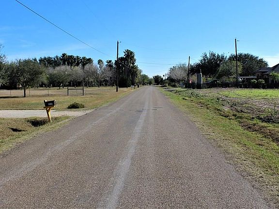 4th image of 15164 Price Ln