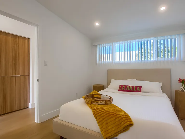 510 Nautilus St #1 — Photo 15