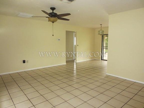 4th image of 5833 Countrywood Dr