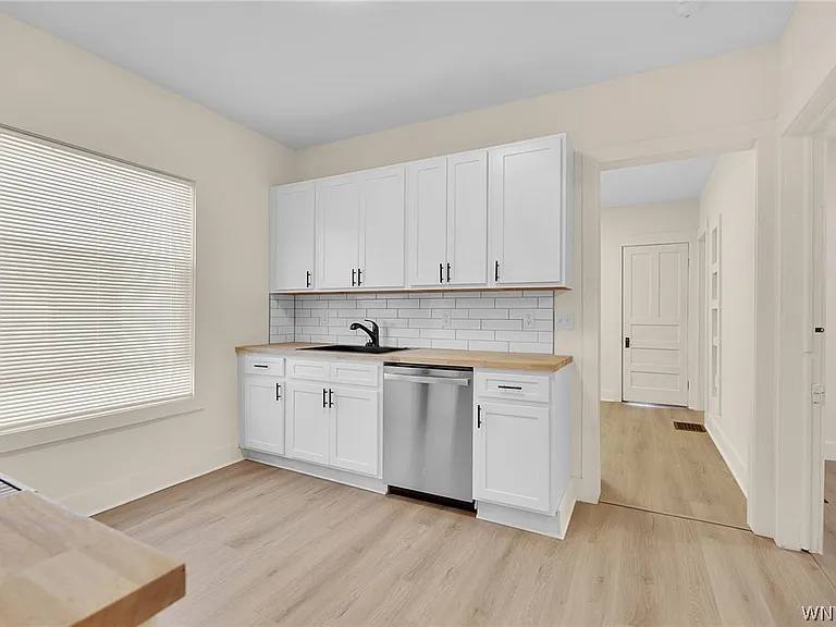 2206 Main St #1 — Photo 16