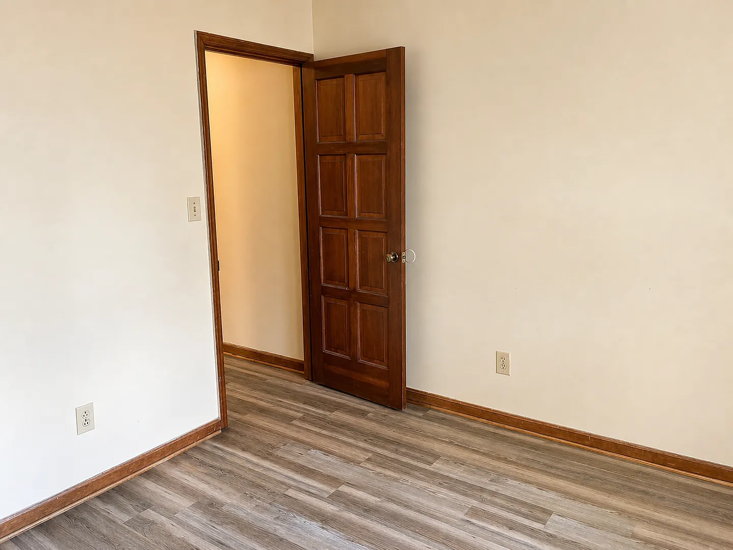 9019 Mahogany Row — Photo 4
