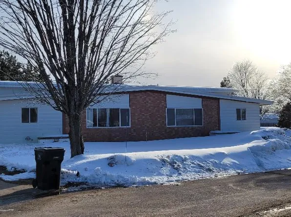 81 & 83 Parkside Dr, Kincheloe, MI 49788