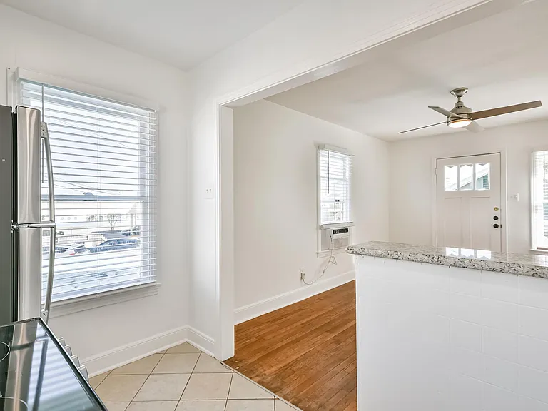 4518 Avenue P — Photo 16