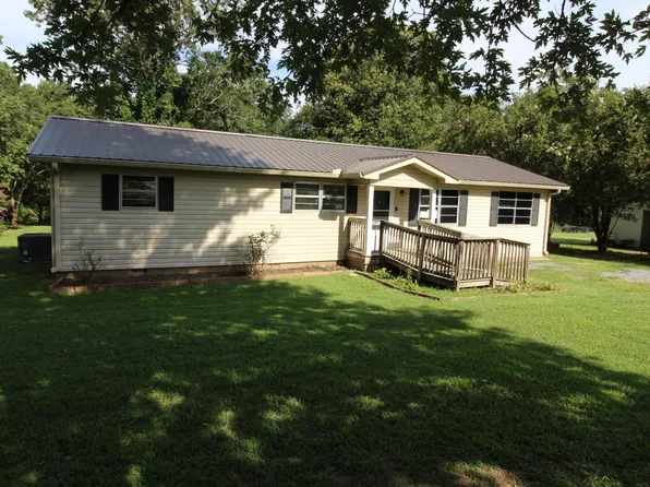 250 Meadow Dr, Holly Pond, AL 35083