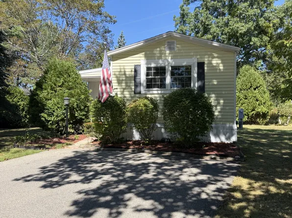 10 Chartergrant Rd #39, Dover, NH 03820