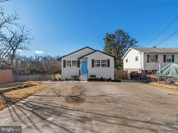 3rd image of 7746 Glen Ave