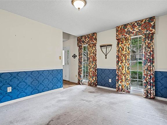 5th image of 6233 Southridge Rd N