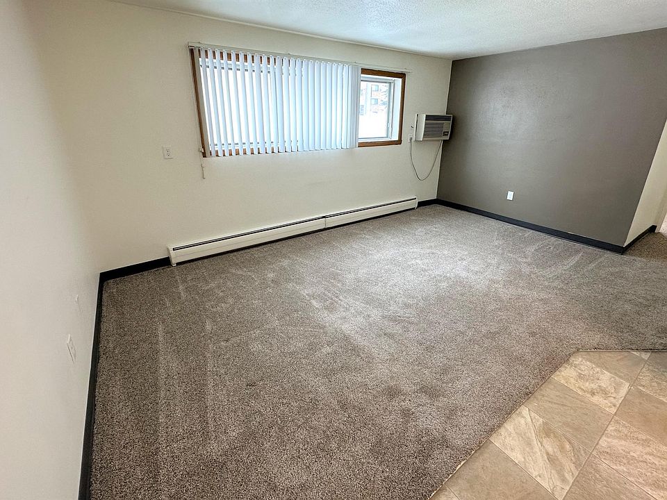 1st image of 2120 3rd Ave SE #10948031