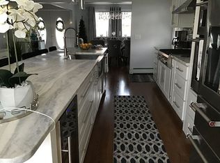 1 Rangeley Ct, Smithfield, RI 02917