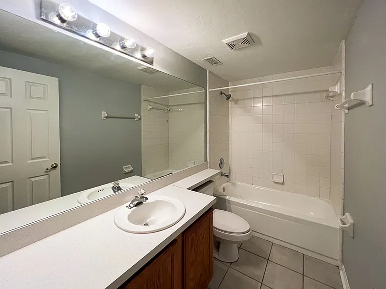 5048 NW 1st Pl — Photo 26
