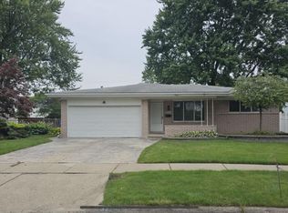 32261 Whitley Cir, Warren, MI