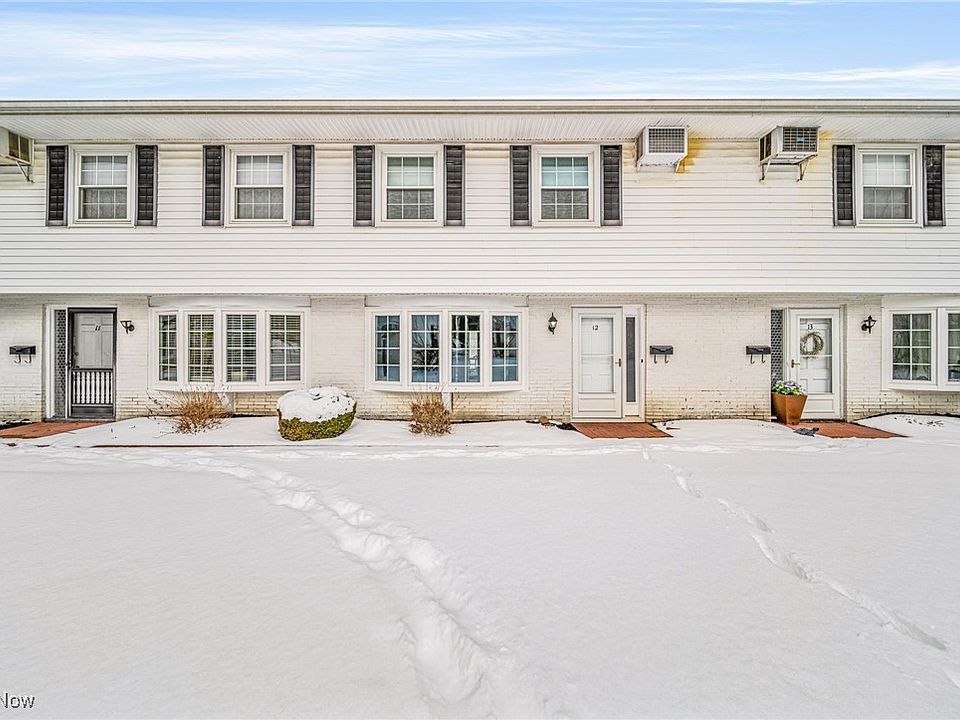 1st image of 5 Meadowlawn Dr Unit 12