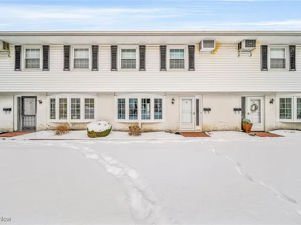 5 Meadowlawn Dr Unit 12, Mentor, OH 44060
