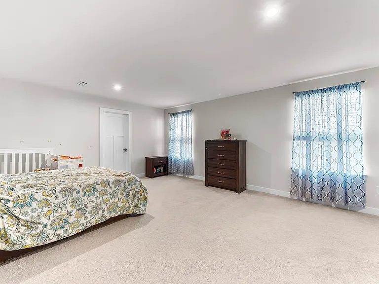 305 Goodwick Dr — Photo 27