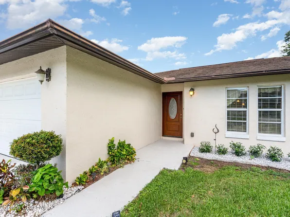 1069 Fairlawn Dr, Rockledge, FL 32955