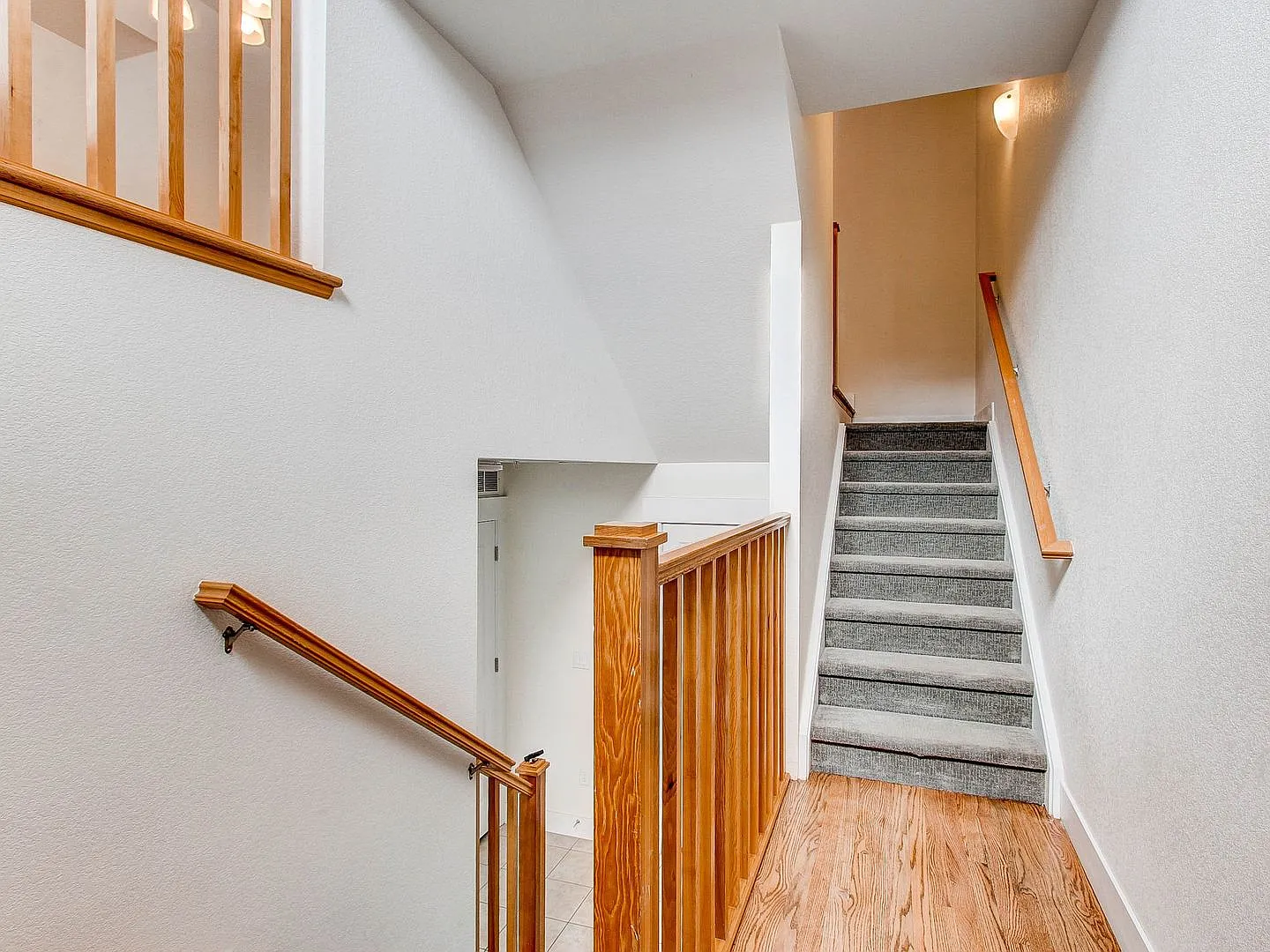 Beautiful 3 bedroom townhome in Central Park. — Photo 3