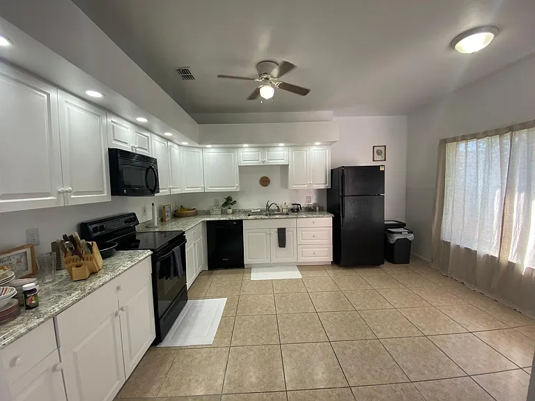842 Monopoly Ct — Photo 6