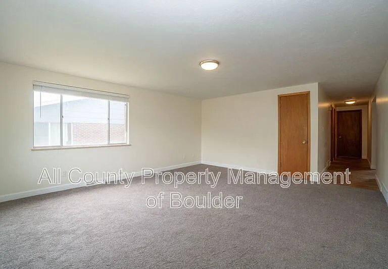 1515 Stuart St — Photo 4