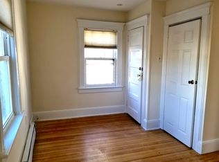 1060 Abbott Blvd, Fort Lee, NJ 07024