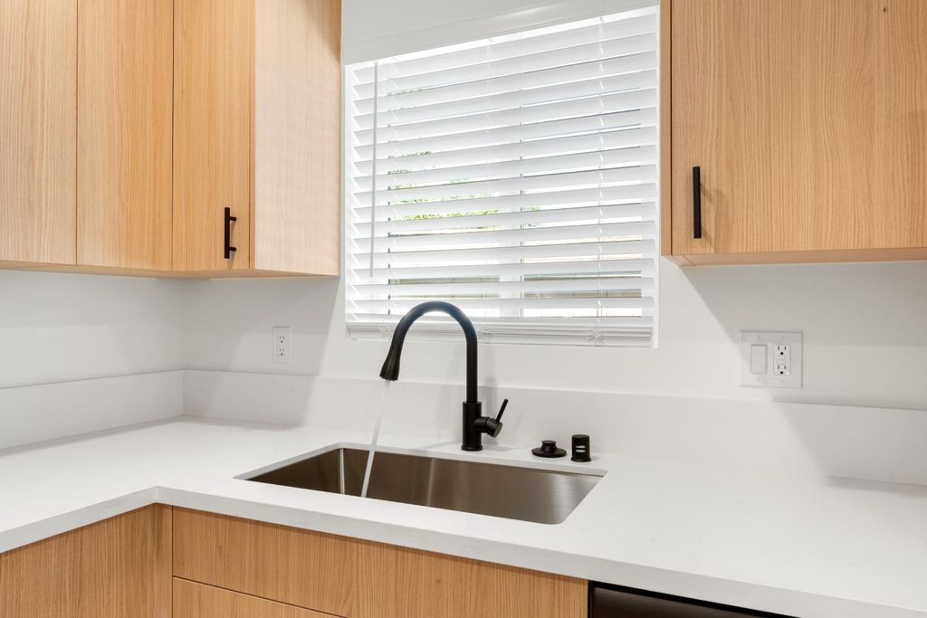 126 Birch St, Roseville, CA - More
