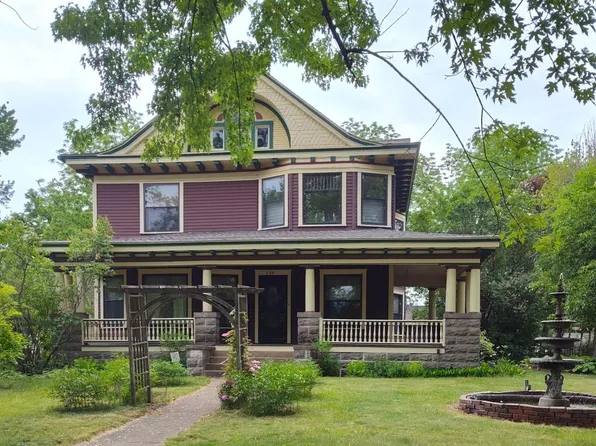 800 11th Ave, Baldwin, WI 54002