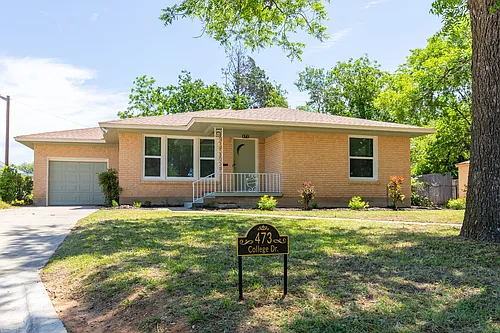 473 College Dr Photo 1
