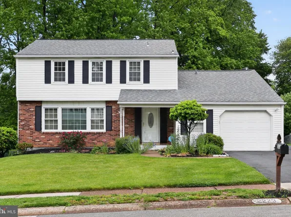 2223 Rosewood Dr, Wilmington, DE 19810