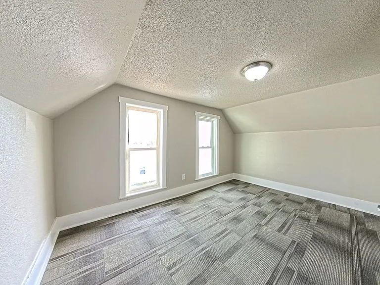 306 W Reed St — Photo 17