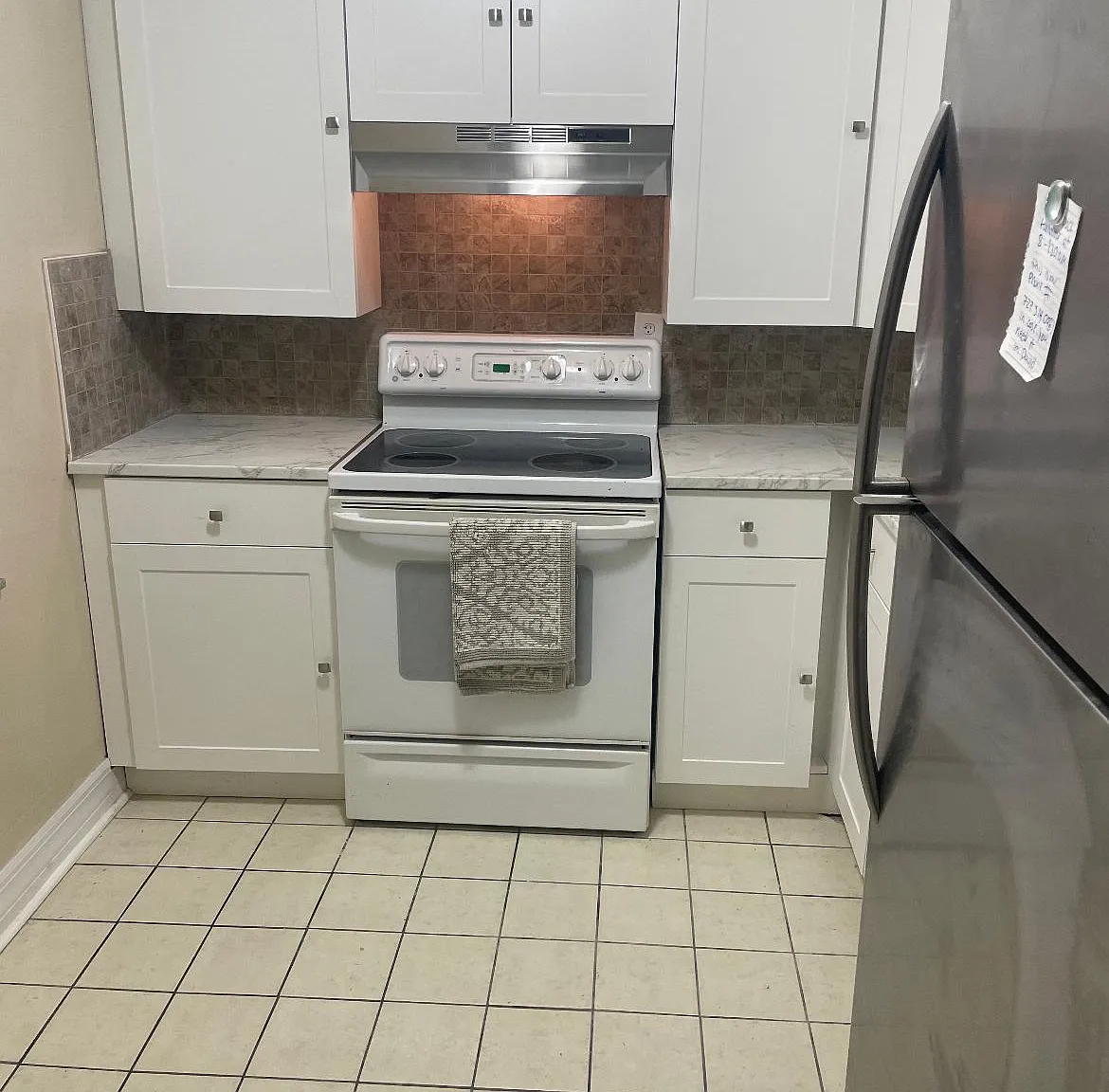 1 bed, 1.5 bath, 700 sqft, $1,300 — Photo 4