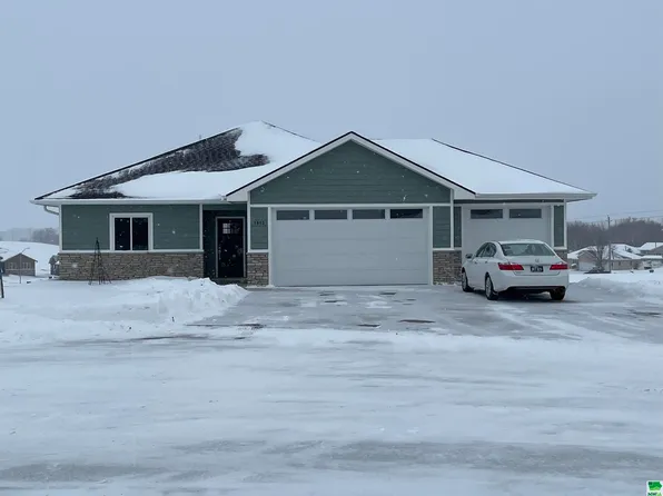 1913 2nd Ave SE, Le Mars, IA 51031